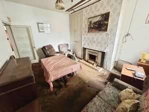 Dining room- click for photo gallery